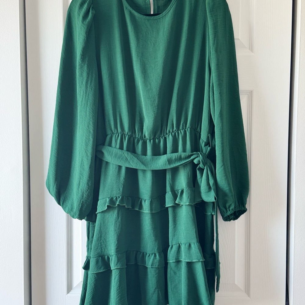 Elegant Green Long Sleeve Dress